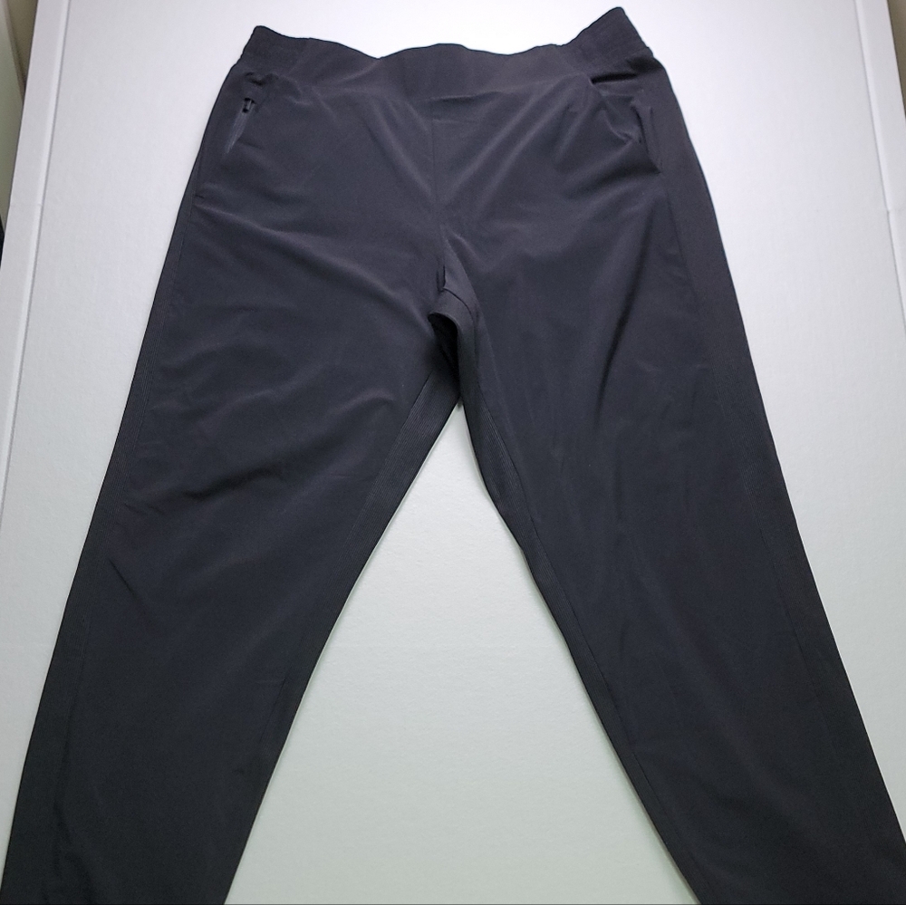 ATHLETA Brooklyn Lined Jogger Pants Size 12 Comfort Stretch Casual Fleece Black